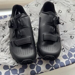 Pearl Izumi x-Alp Mesa Cycling Shoes with boa